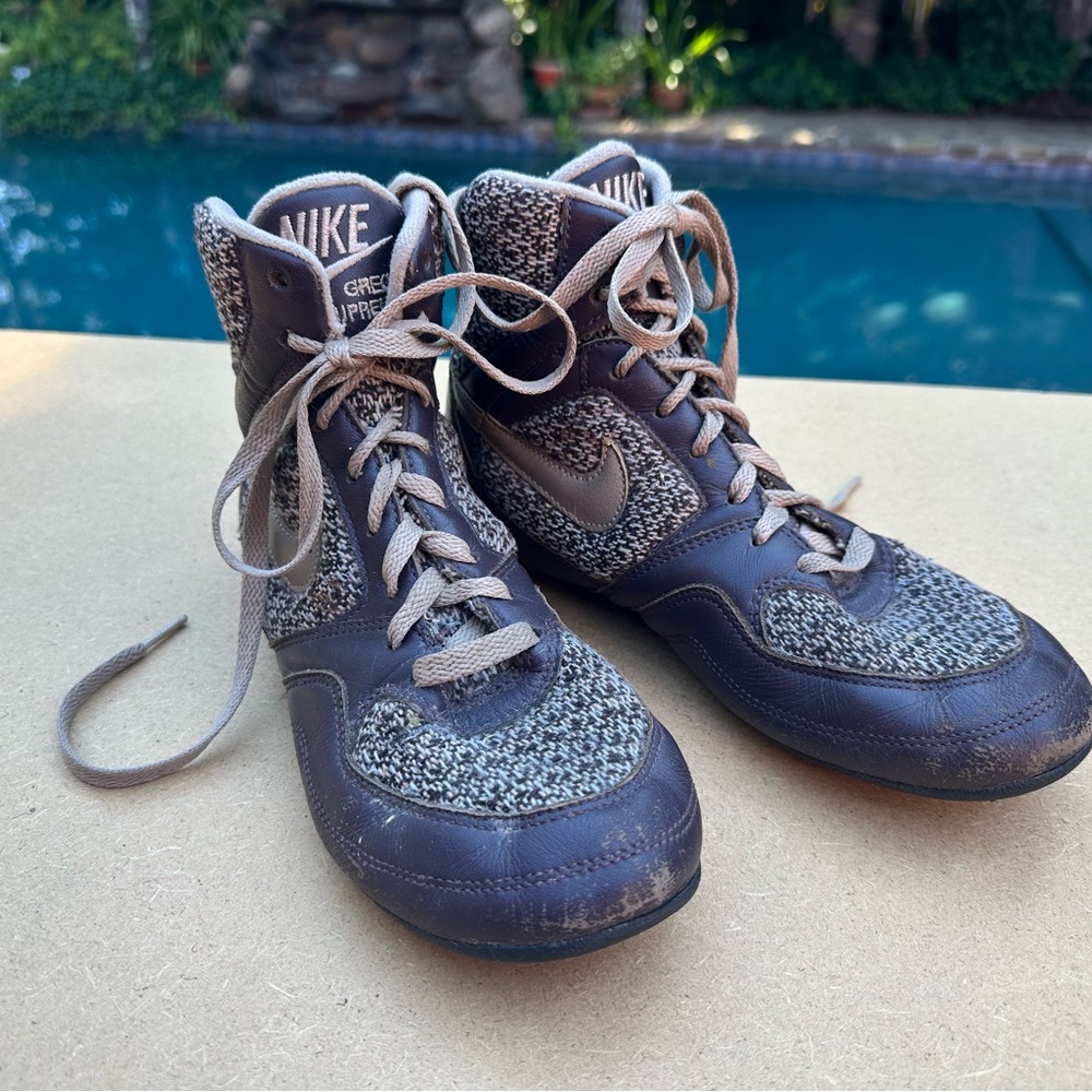 SUPREMELY SWEET! Nike RARE Vintage Greco Mid Supreme Wrestling Sneakers / 9 💜👟✨